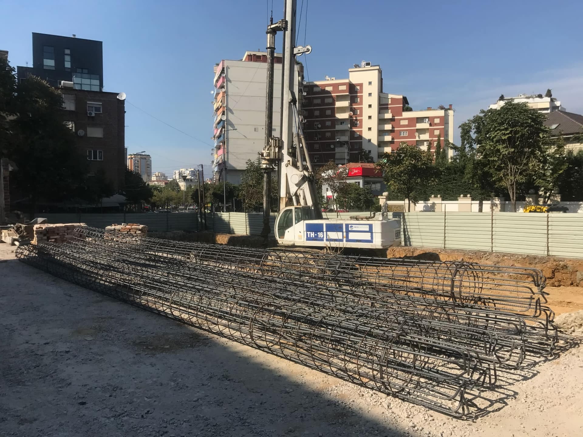 Shkolla “Kosova”, Tiranë — fotografi 6 nga 12