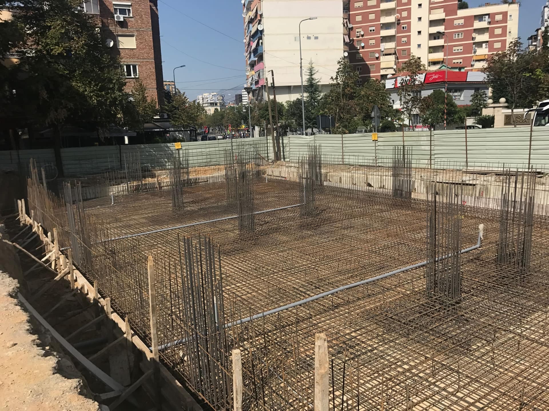 Shkolla “Kosova”, Tiranë — fotografi 10 nga 12