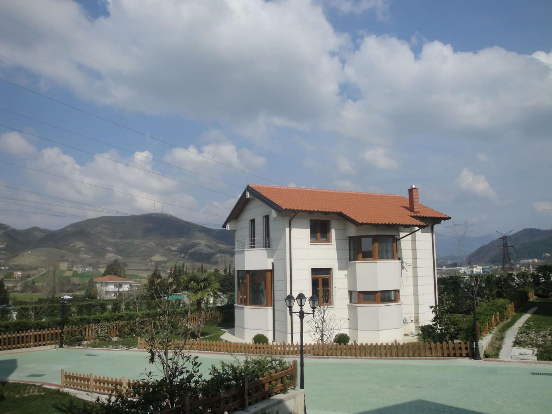 Vila Vishaj — fotografi 2 nga 5